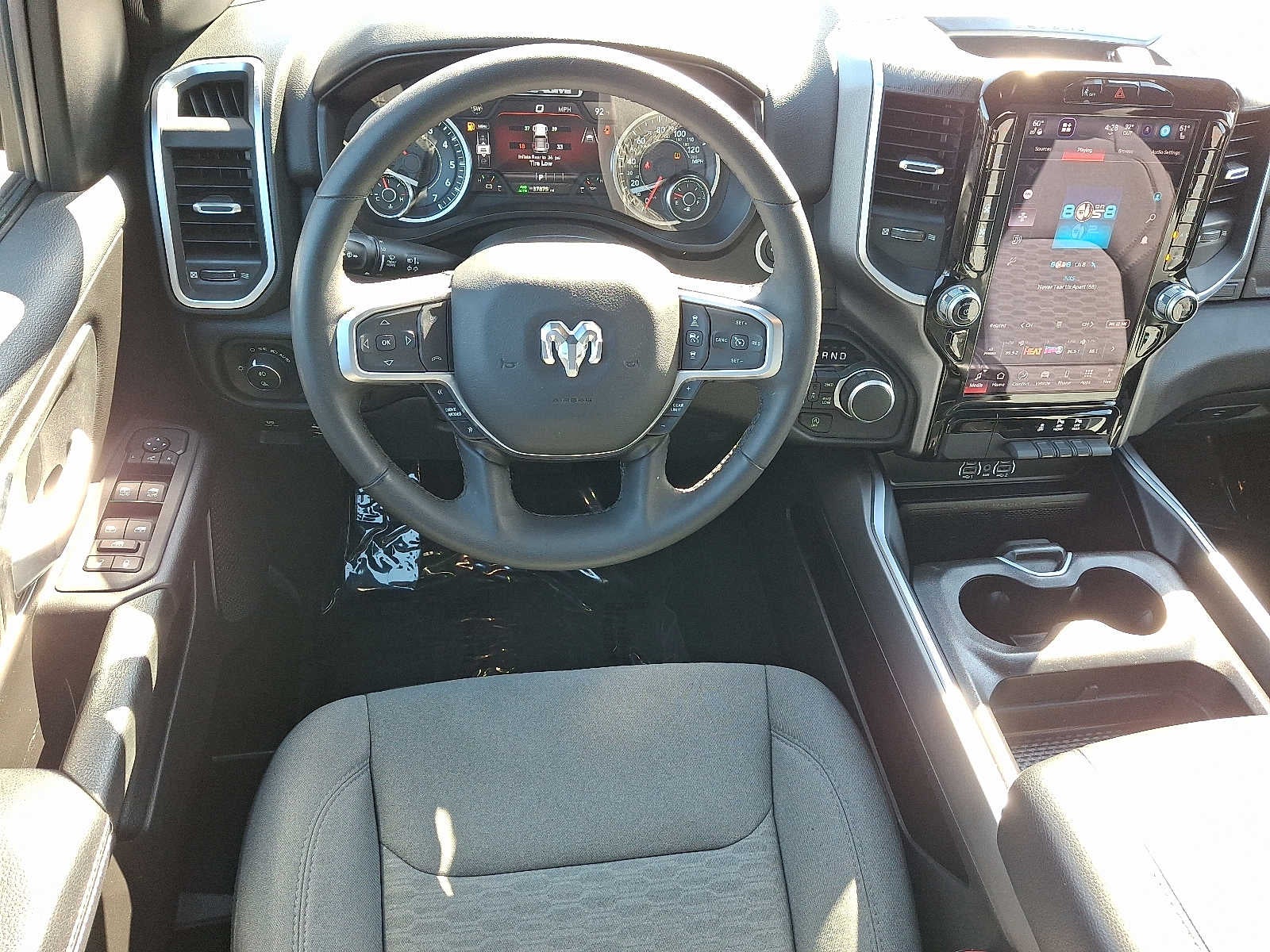2025 RAM 1500 Big Horn Crew Cab 4x4 5'7" Box