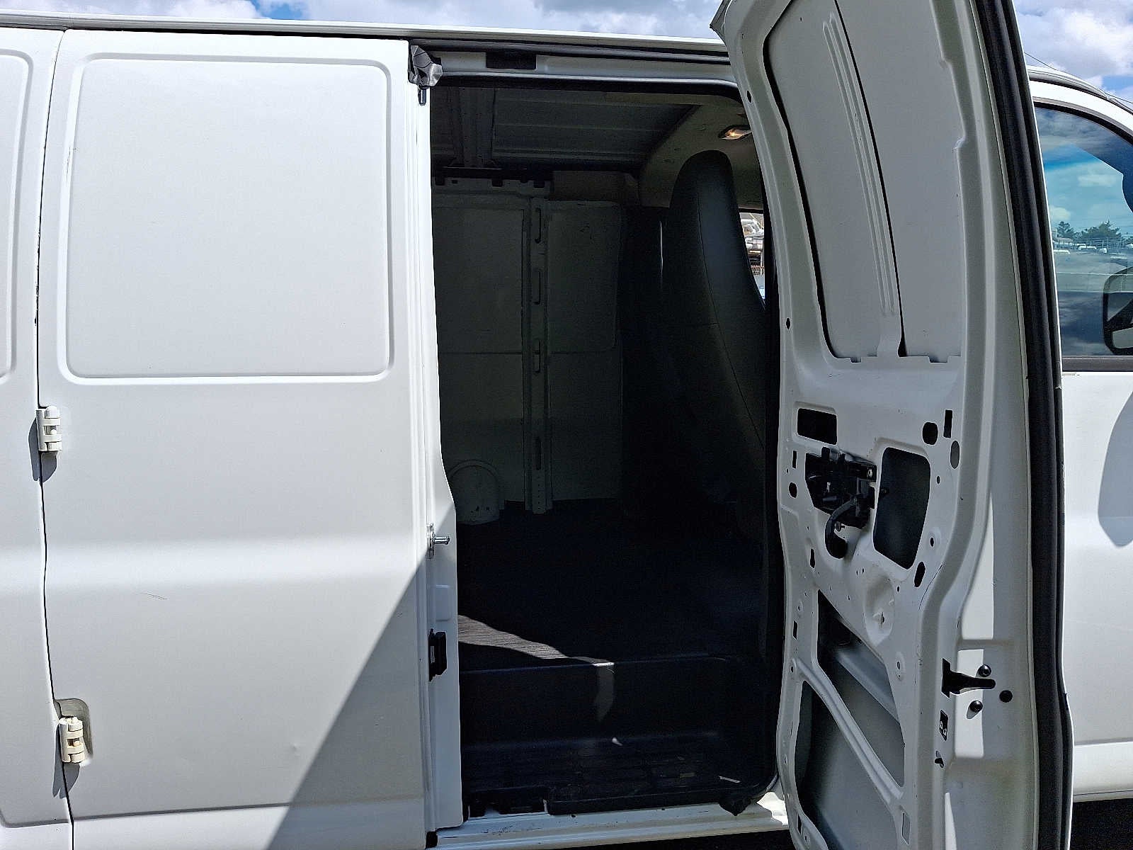 2012 Chevrolet Express Cargo 2500 RWD 2500 135"