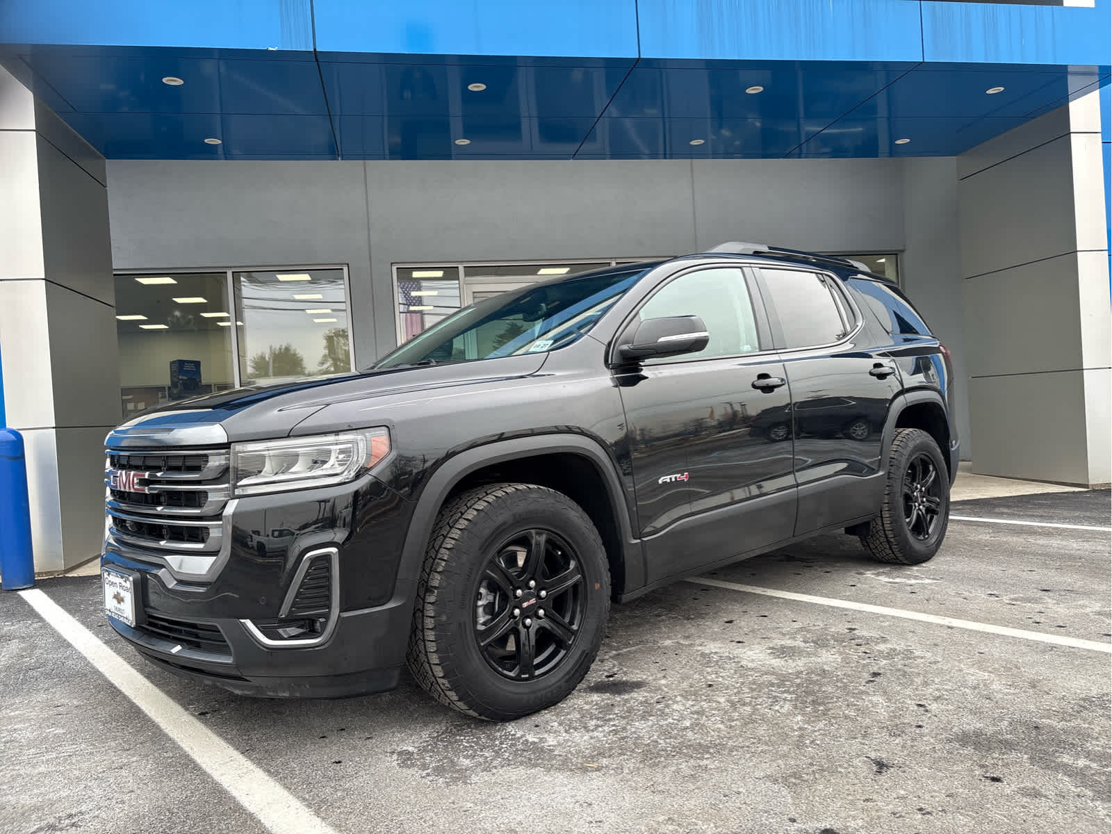 2023 GMC Acadia AT4
