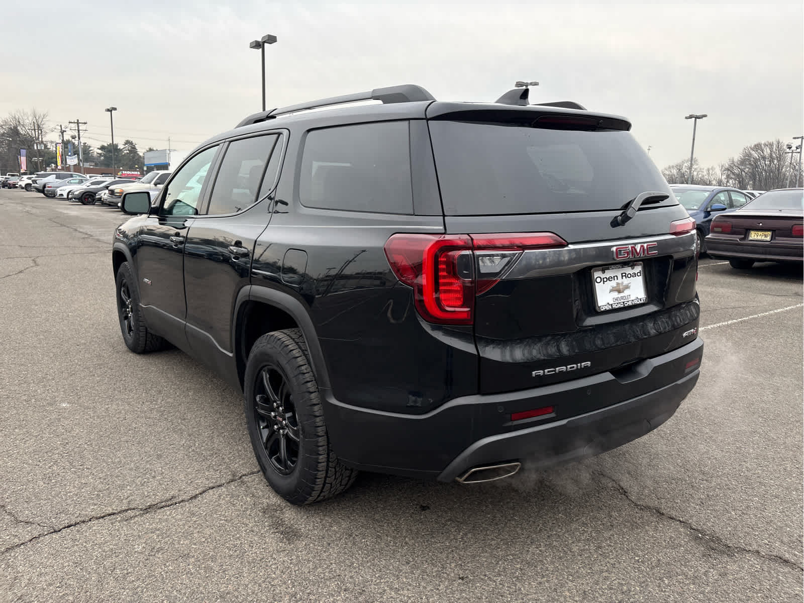 2023 GMC Acadia AT4