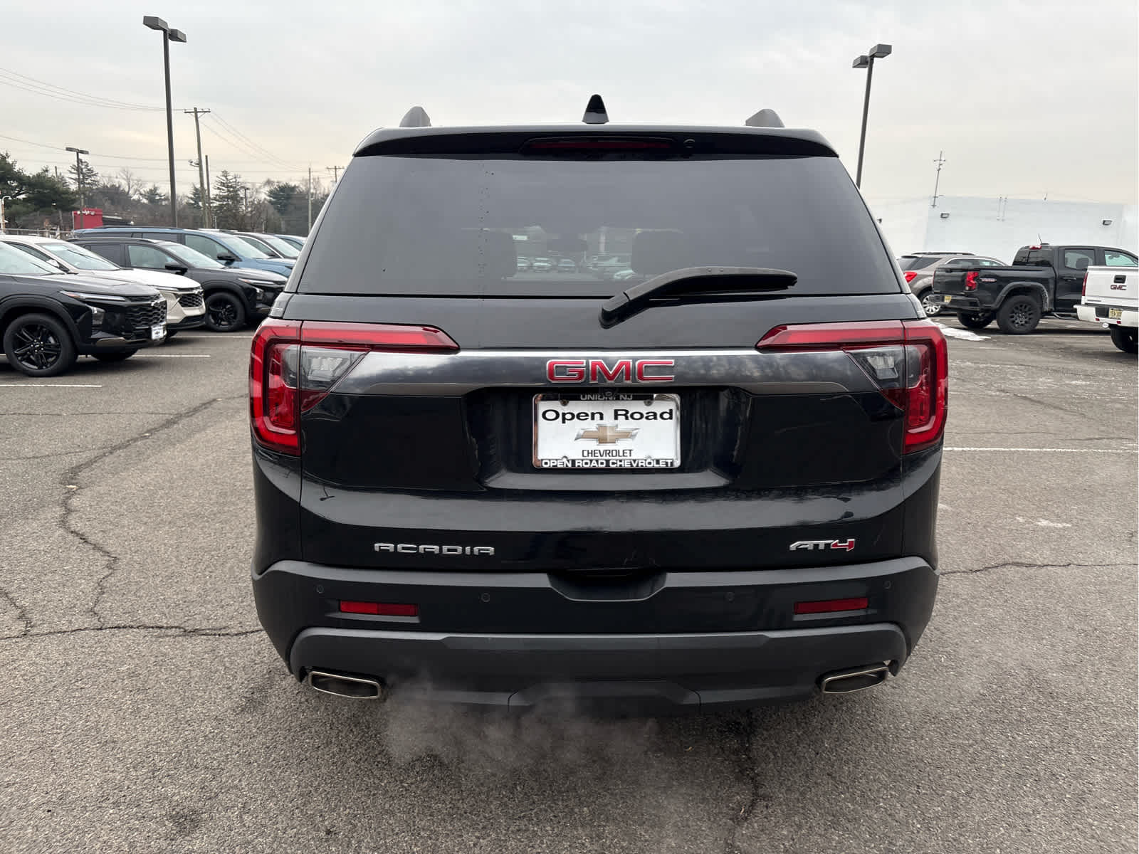 2023 GMC Acadia AT4