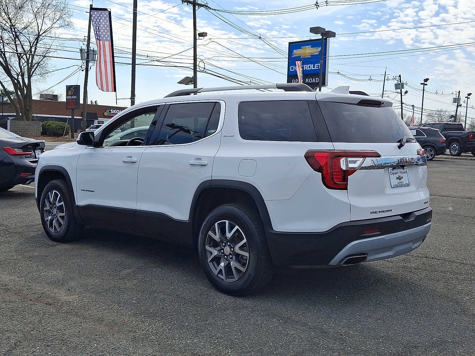 2023 GMC Acadia SLE