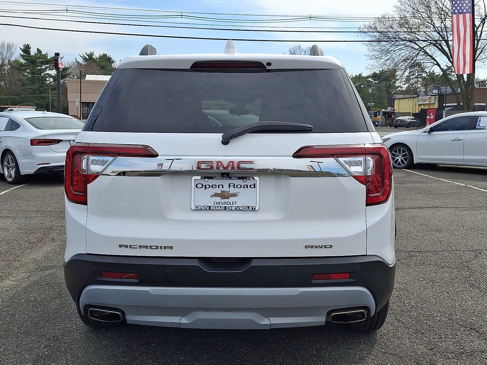 2023 GMC Acadia SLE