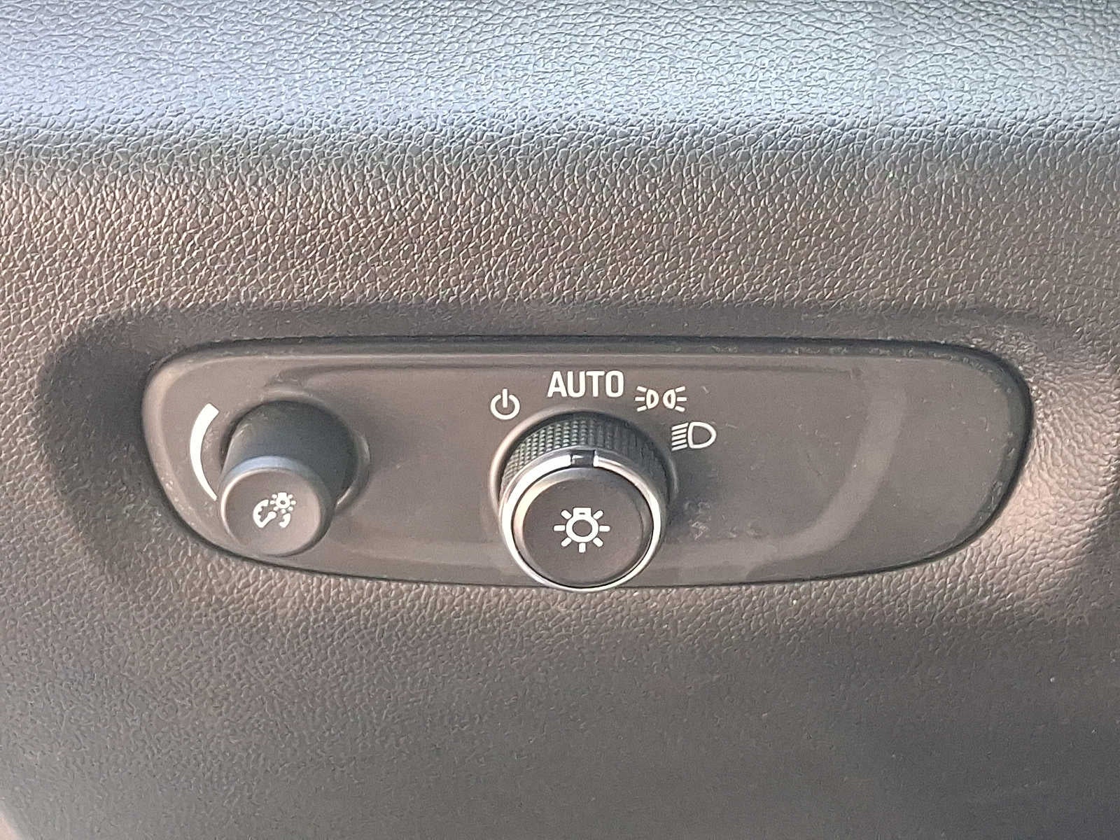 2024 Chevrolet Traverse Limited LT Cloth