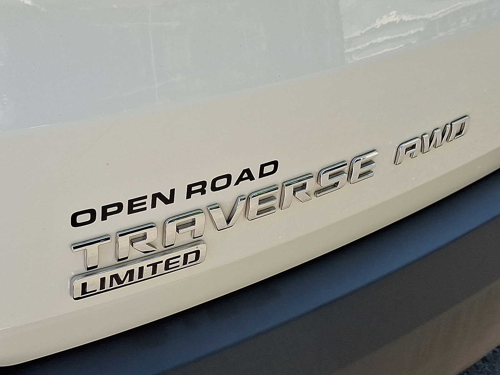 2024 Chevrolet Traverse Limited LT Cloth