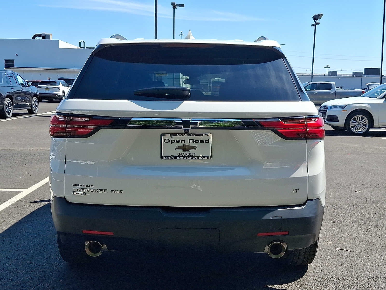 2024 Chevrolet Traverse Limited LT Cloth