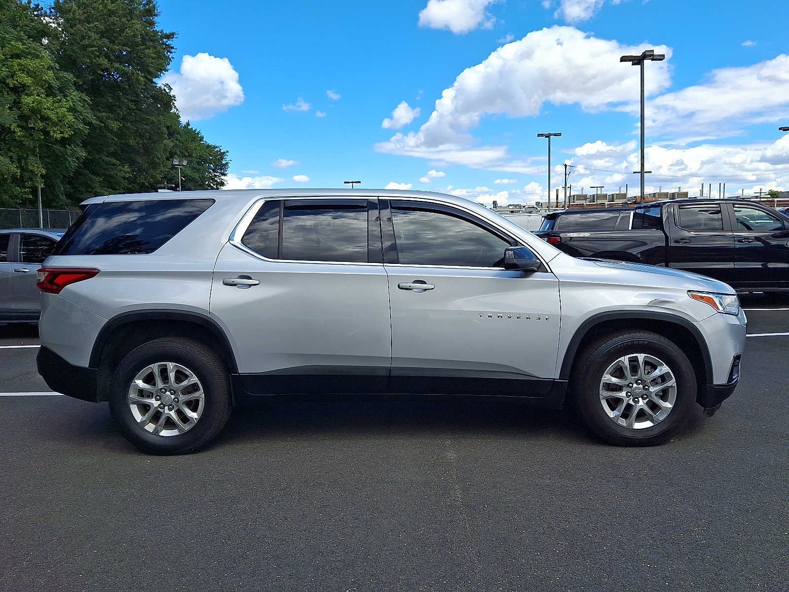 2021 Chevrolet Traverse LS