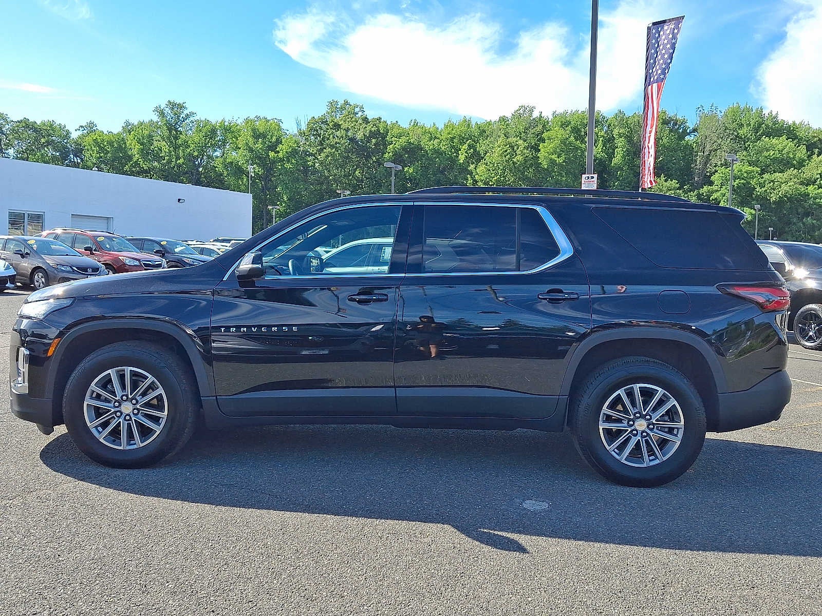 2023 Chevrolet Traverse LT Cloth