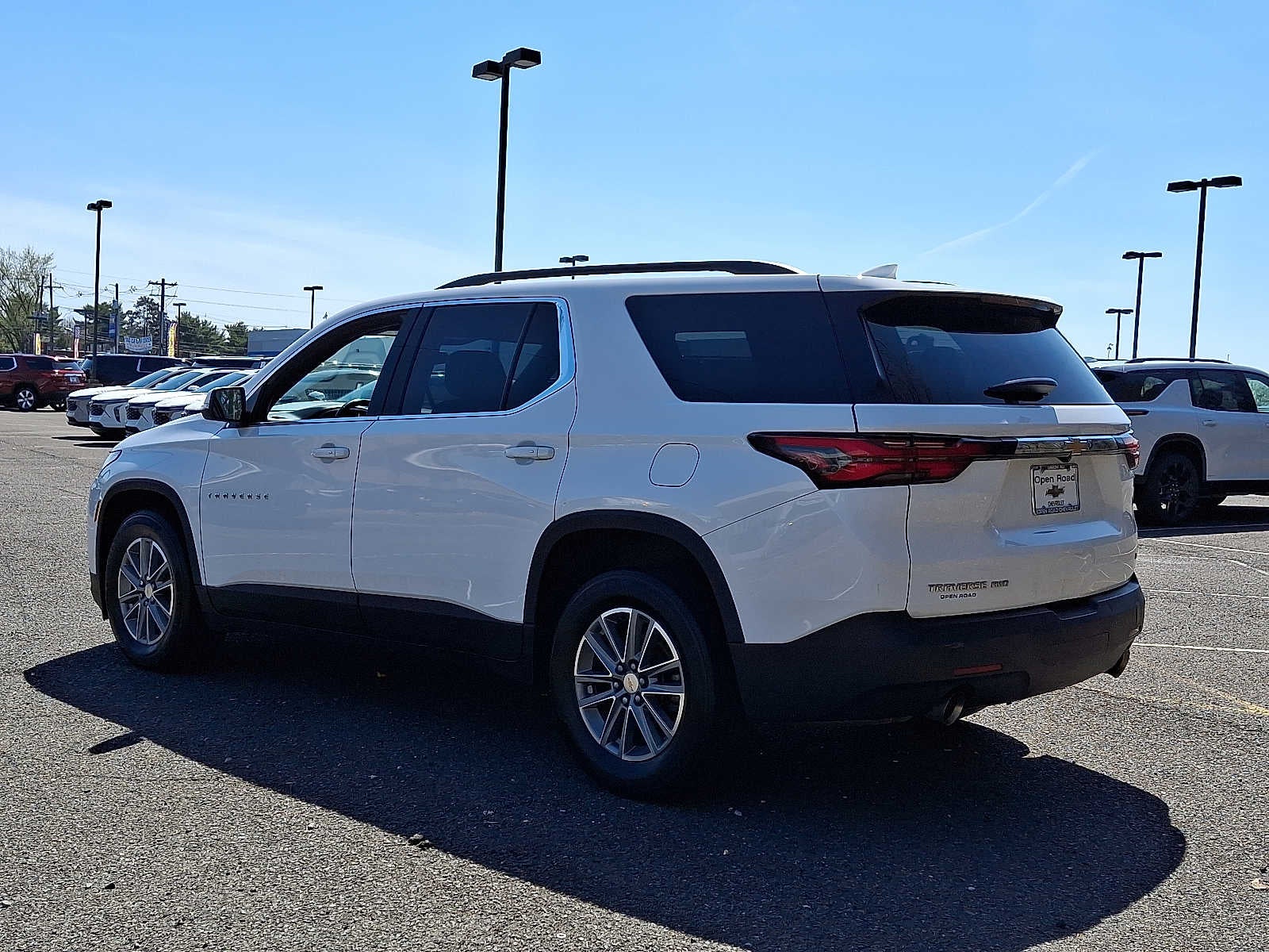 2022 Chevrolet Traverse LT Cloth