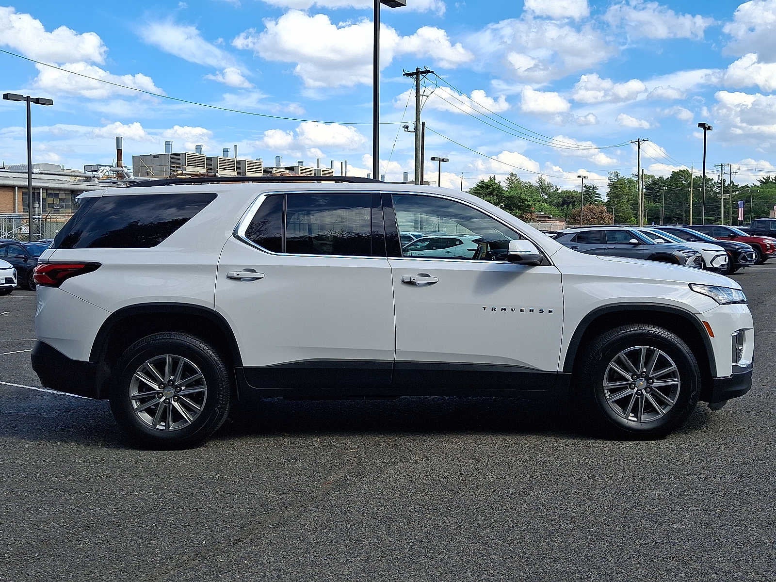 2023 Chevrolet Traverse LT Cloth