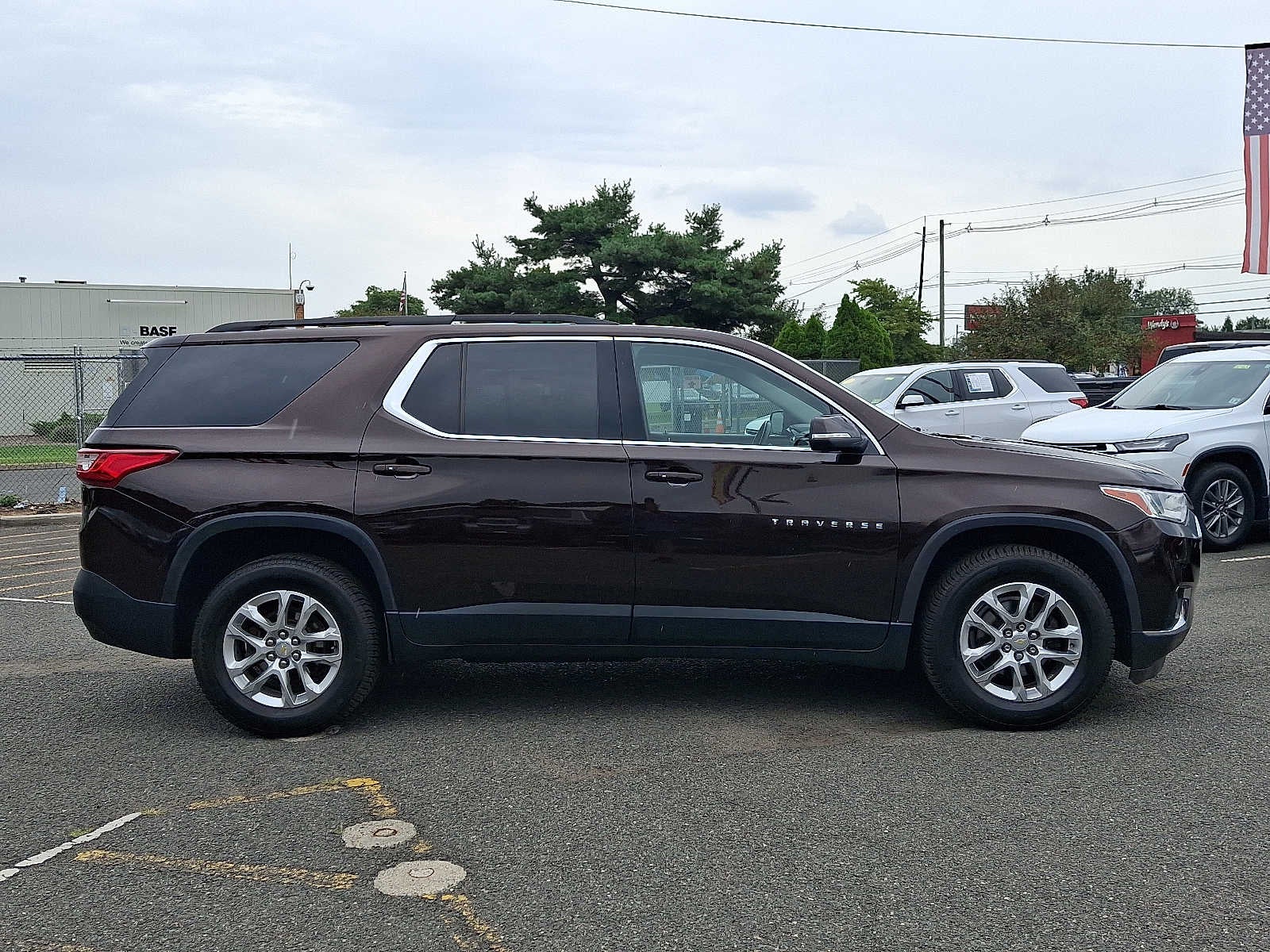 2021 Chevrolet Traverse LT Cloth