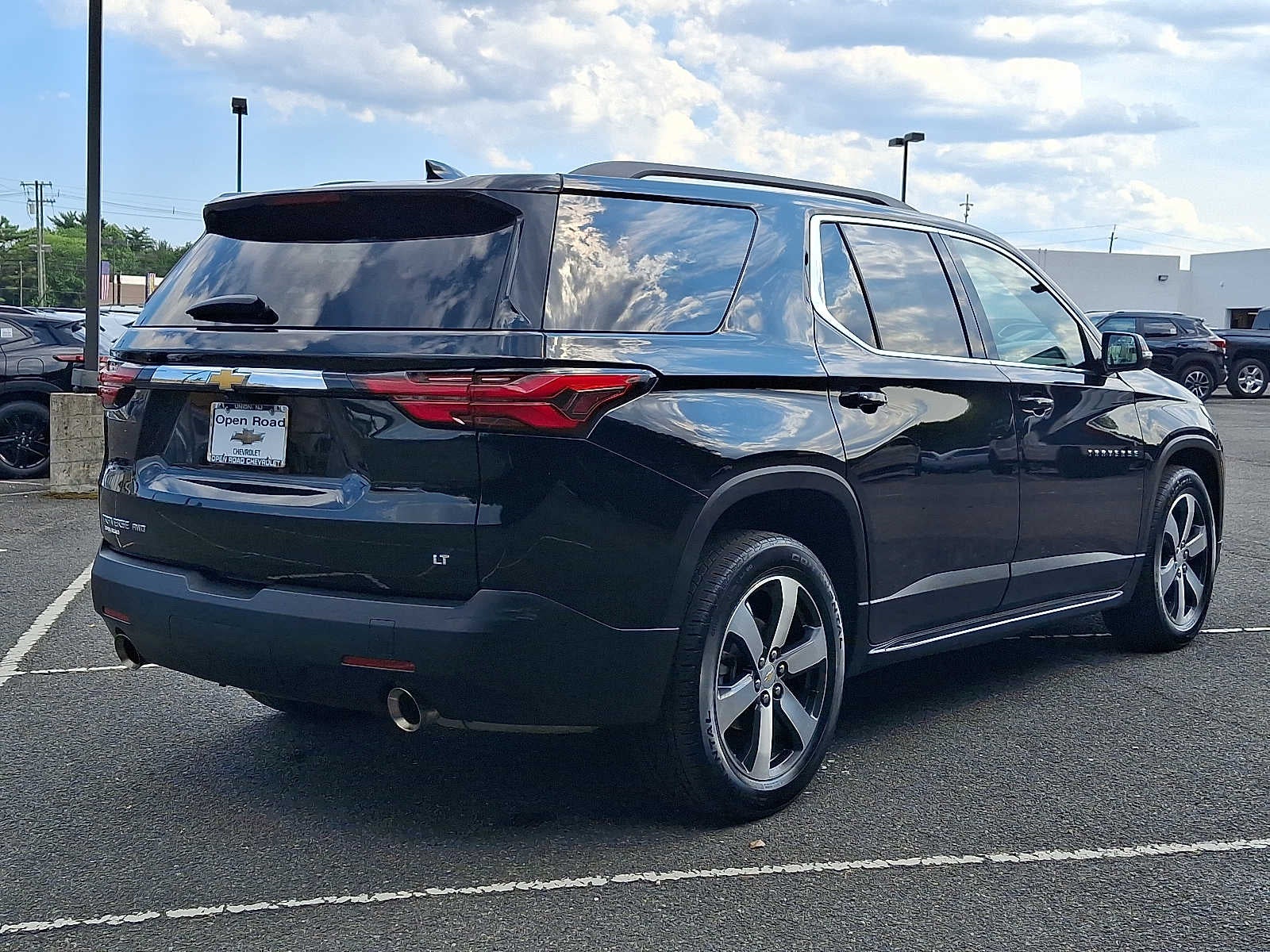 2023 Chevrolet Traverse LT Leather