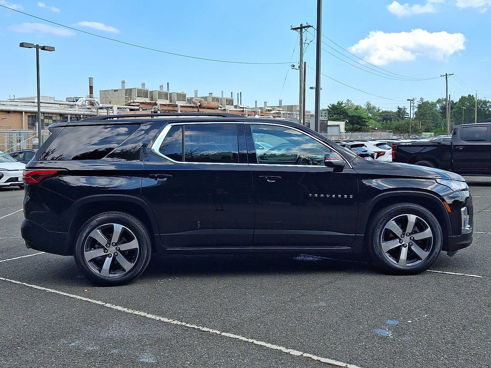 2023 Chevrolet Traverse LT Leather