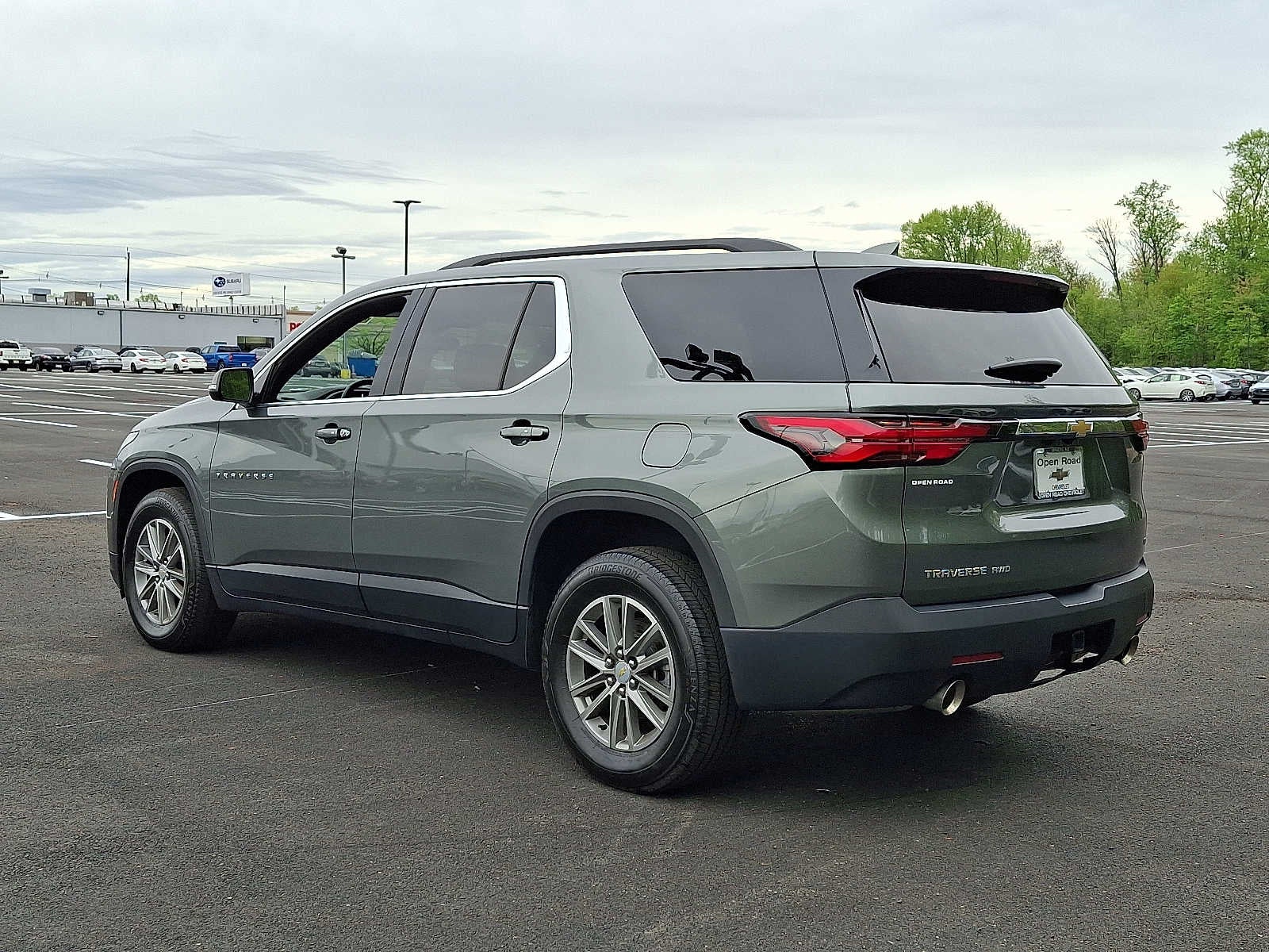 2023 Chevrolet Traverse LT Leather