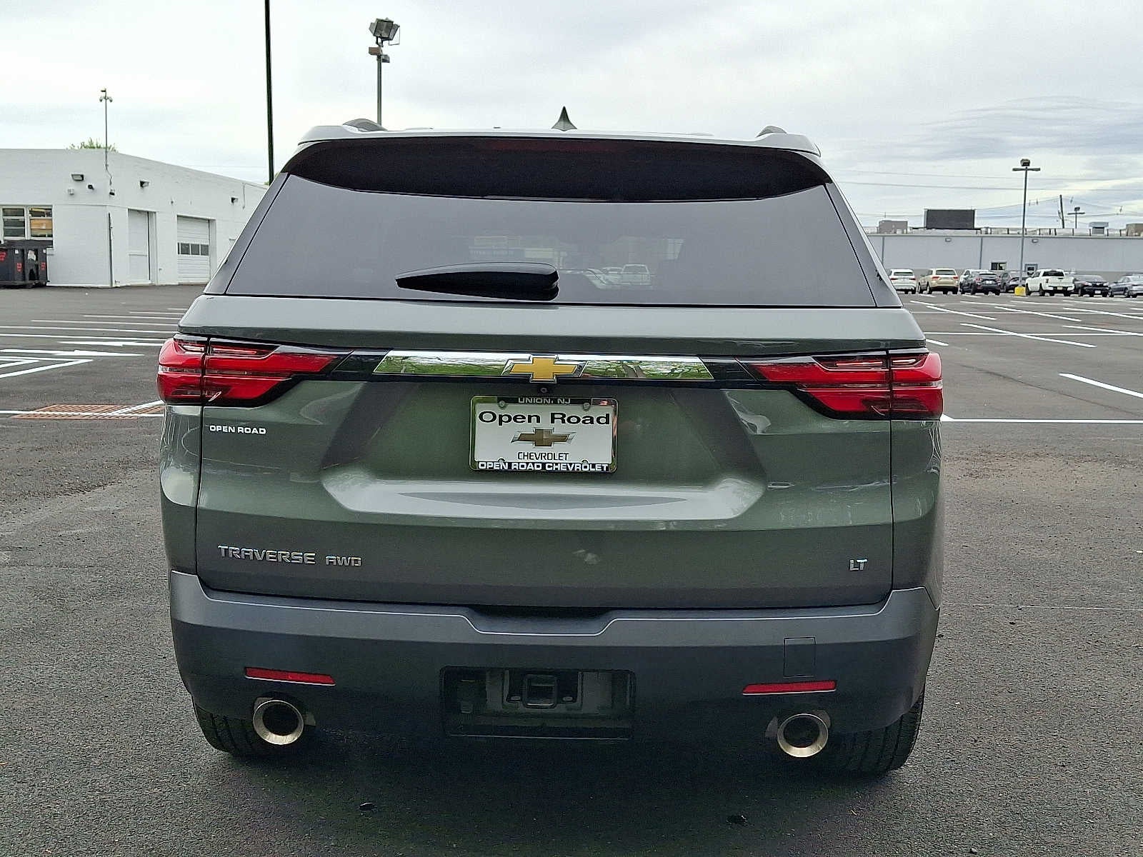 2023 Chevrolet Traverse LT Leather