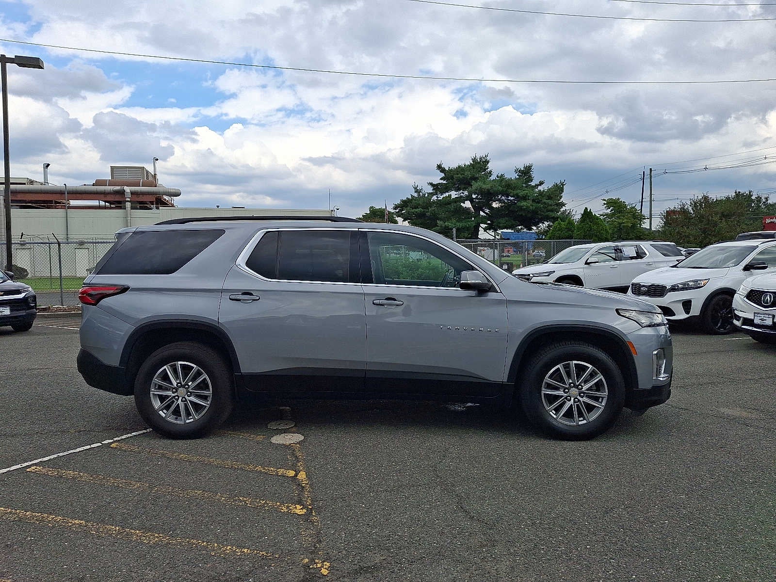 2023 Chevrolet Traverse LT Leather