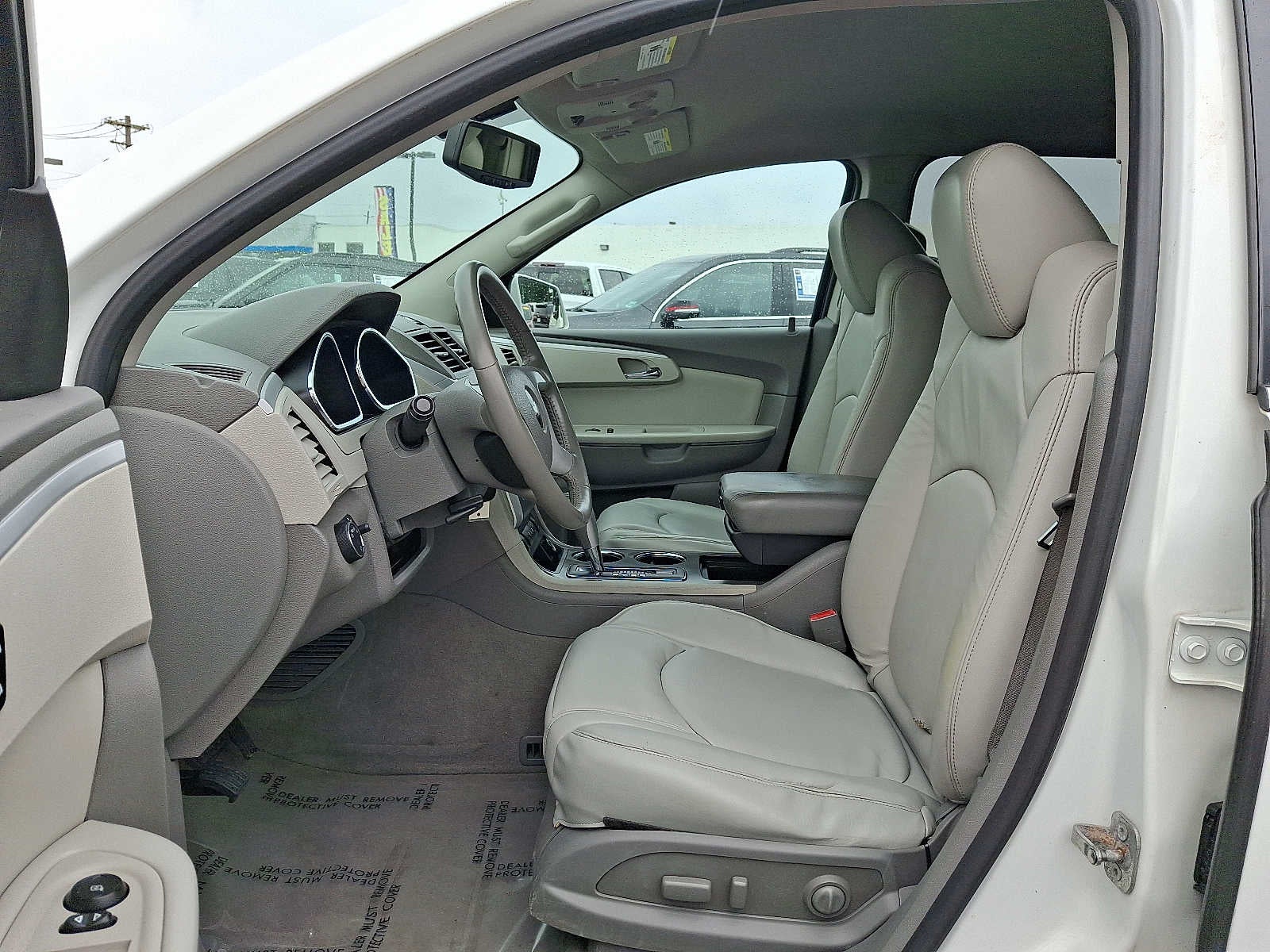 2010 Chevrolet Traverse LT w/2LT