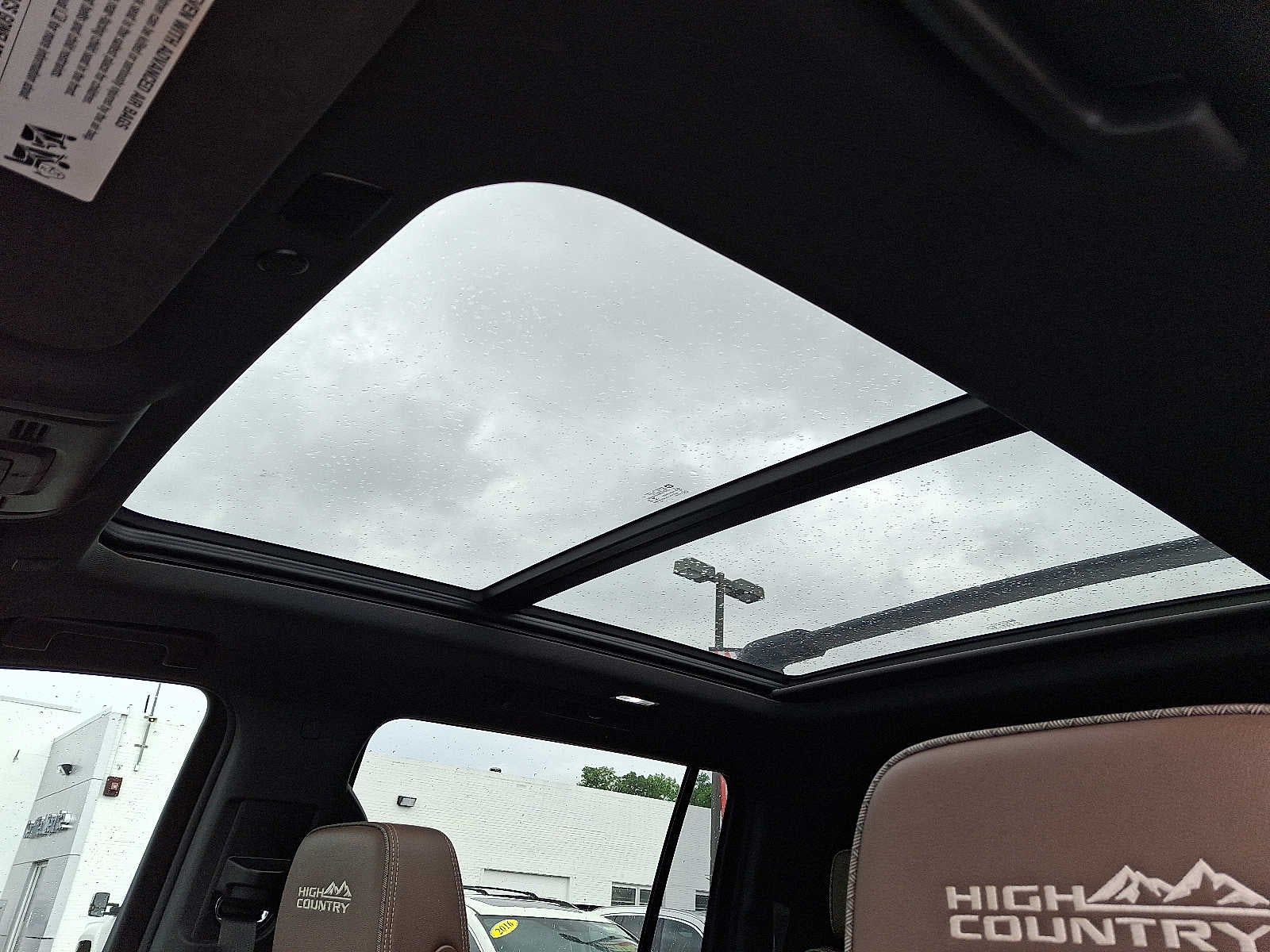 2023 Chevrolet Suburban High Country
