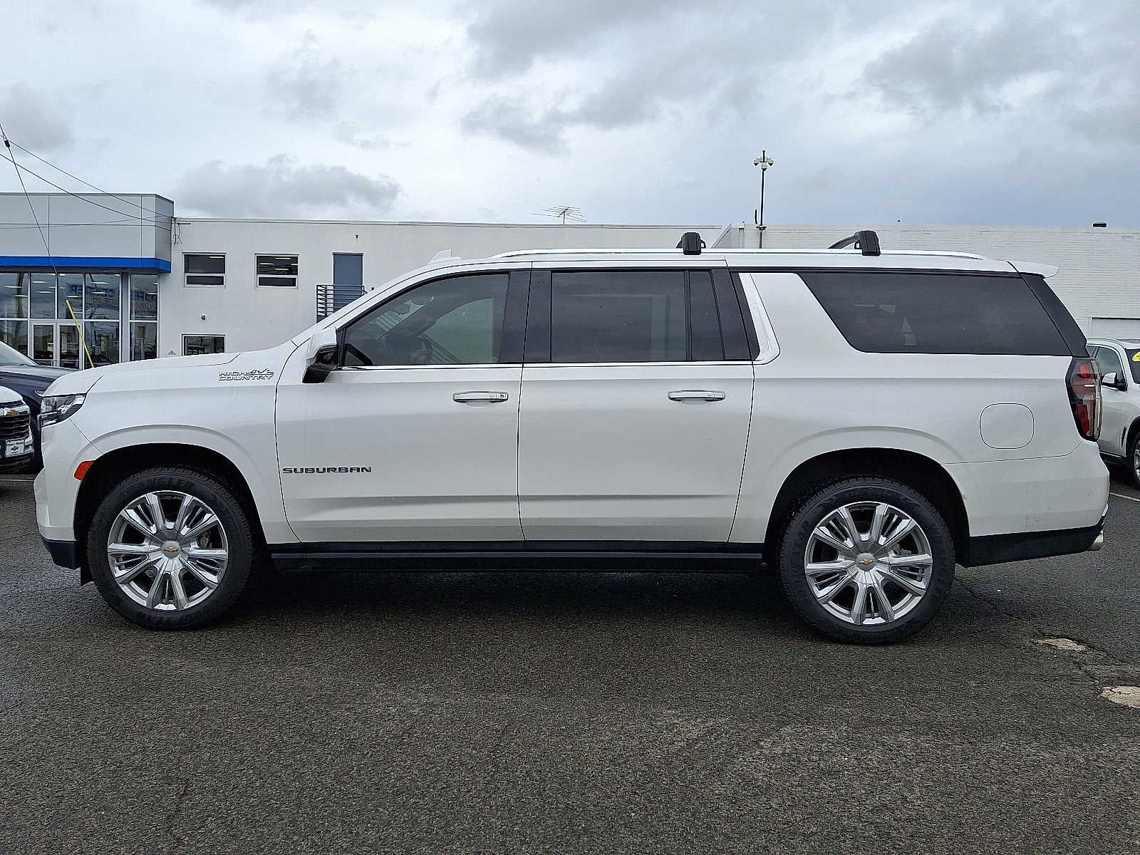 2023 Chevrolet Suburban High Country
