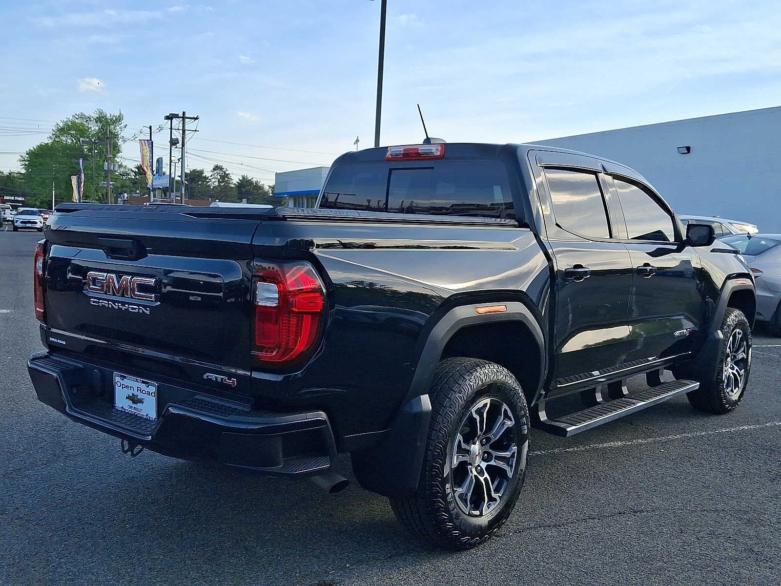 2023 GMC Canyon AT4
