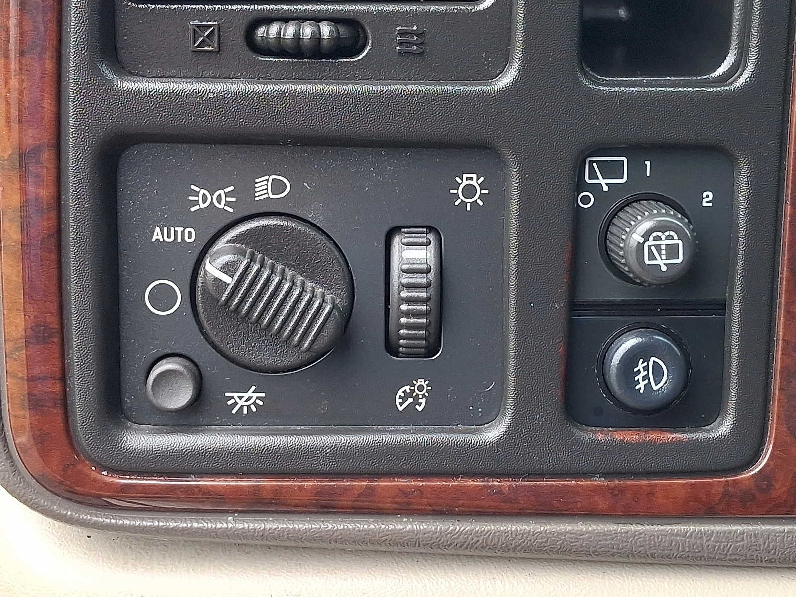 2006 Cadillac Escalade Standard
