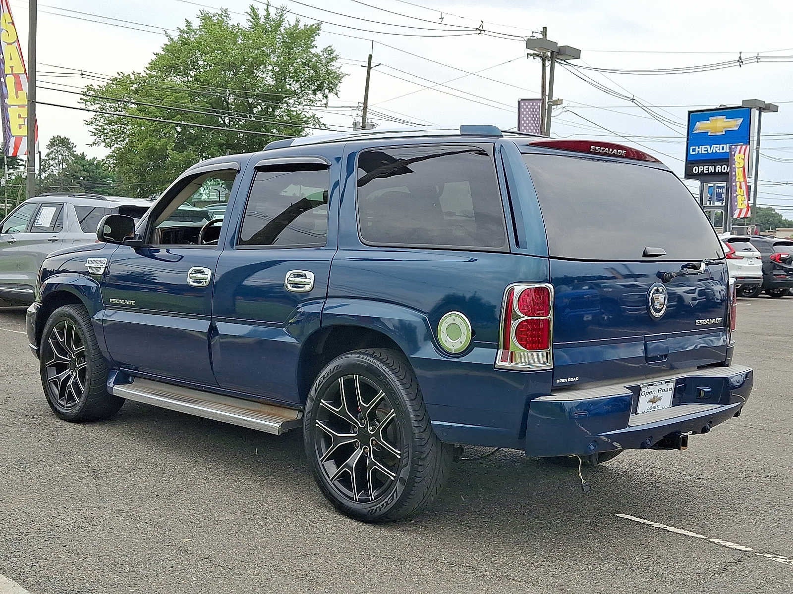 2006 Cadillac Escalade Standard