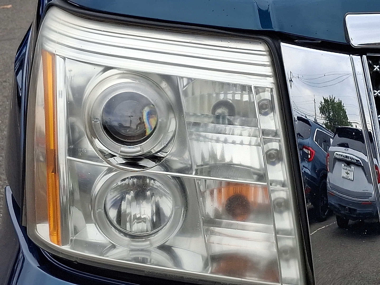 2006 Cadillac Escalade Standard