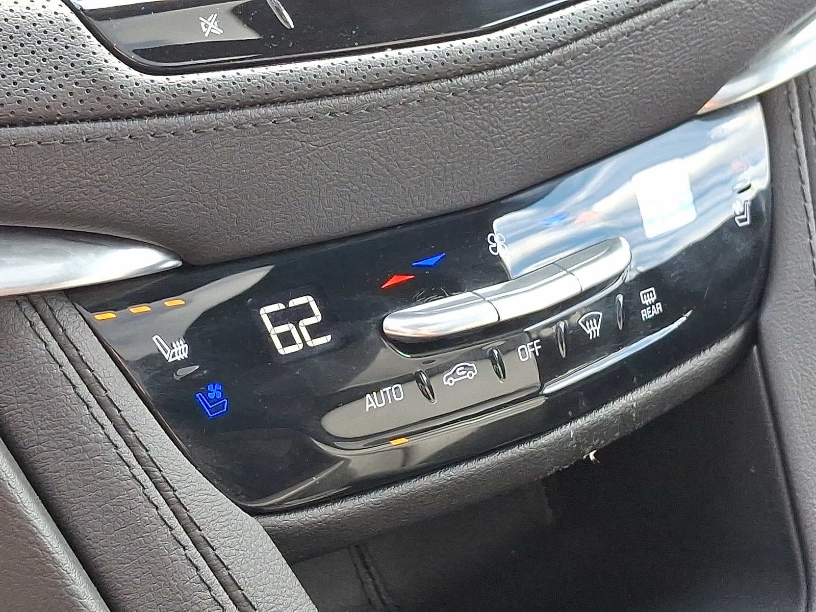 2025 Cadillac XT5 Sport