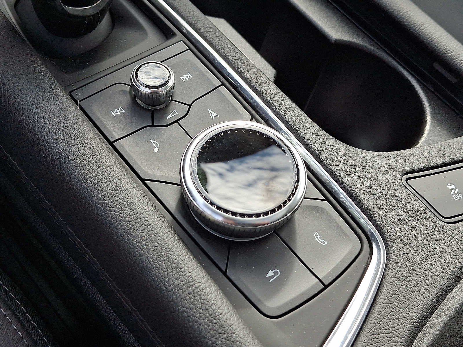 2025 Cadillac XT5 Sport