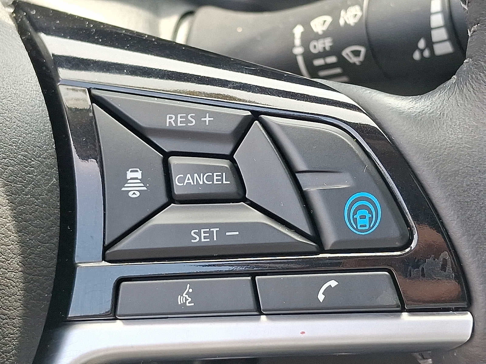 2024 Nissan Altima SL FWD