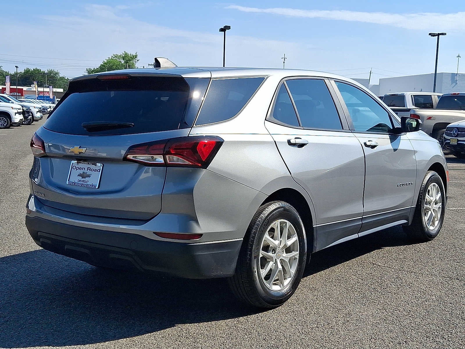 2024 Chevrolet Equinox LS