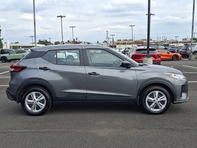 2025 Nissan Kicks Play S