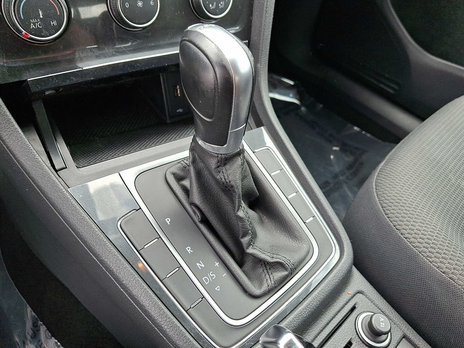 2019 Volkswagen Golf SportWagen S