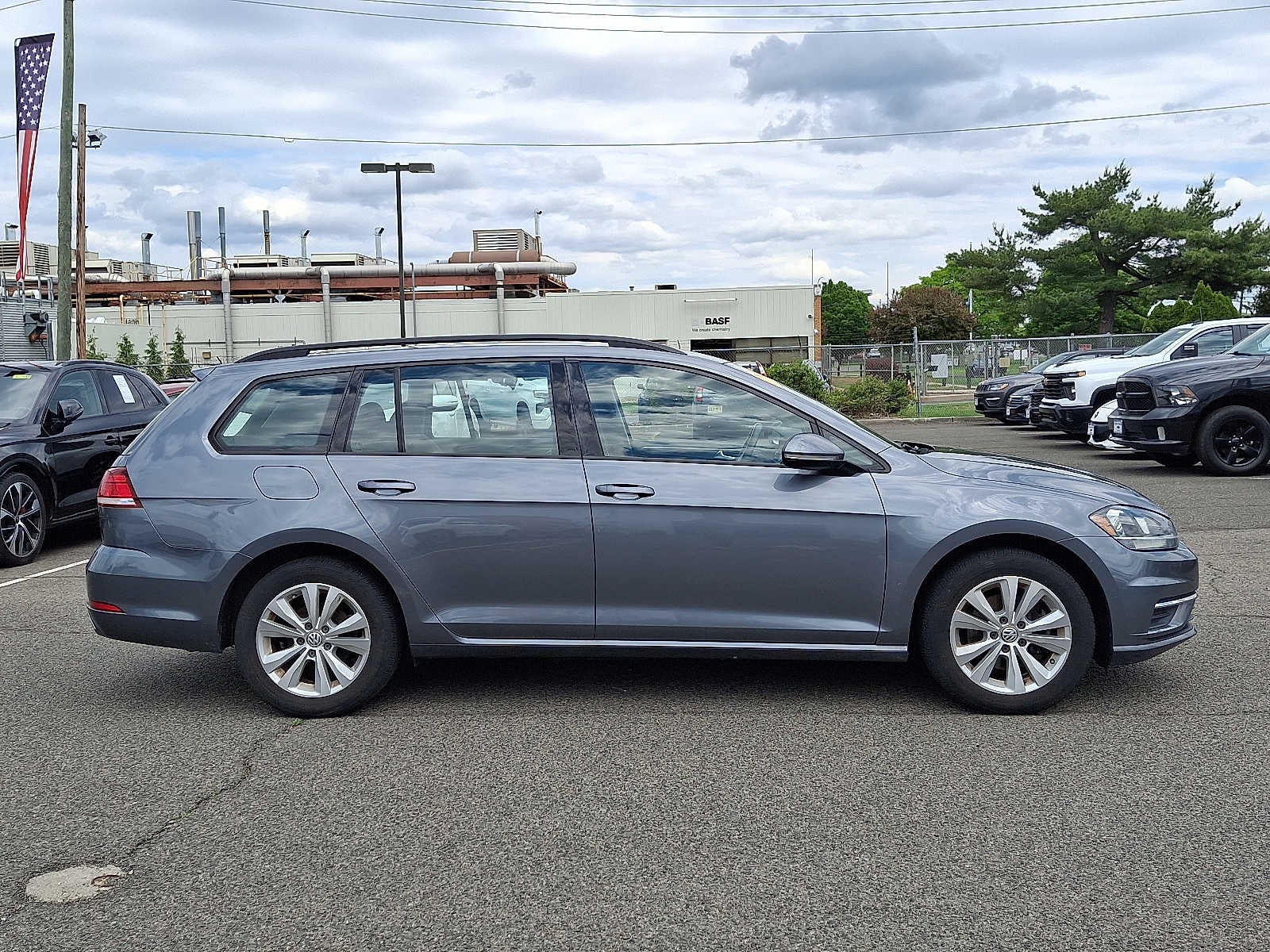 2019 Volkswagen Golf SportWagen S