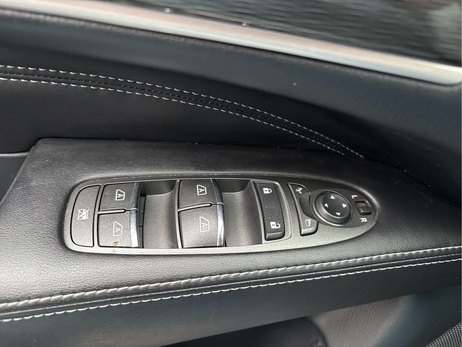 2020 INFINITI QX60 LUXE