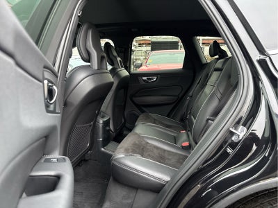 2019 Volvo XC60 R-Design