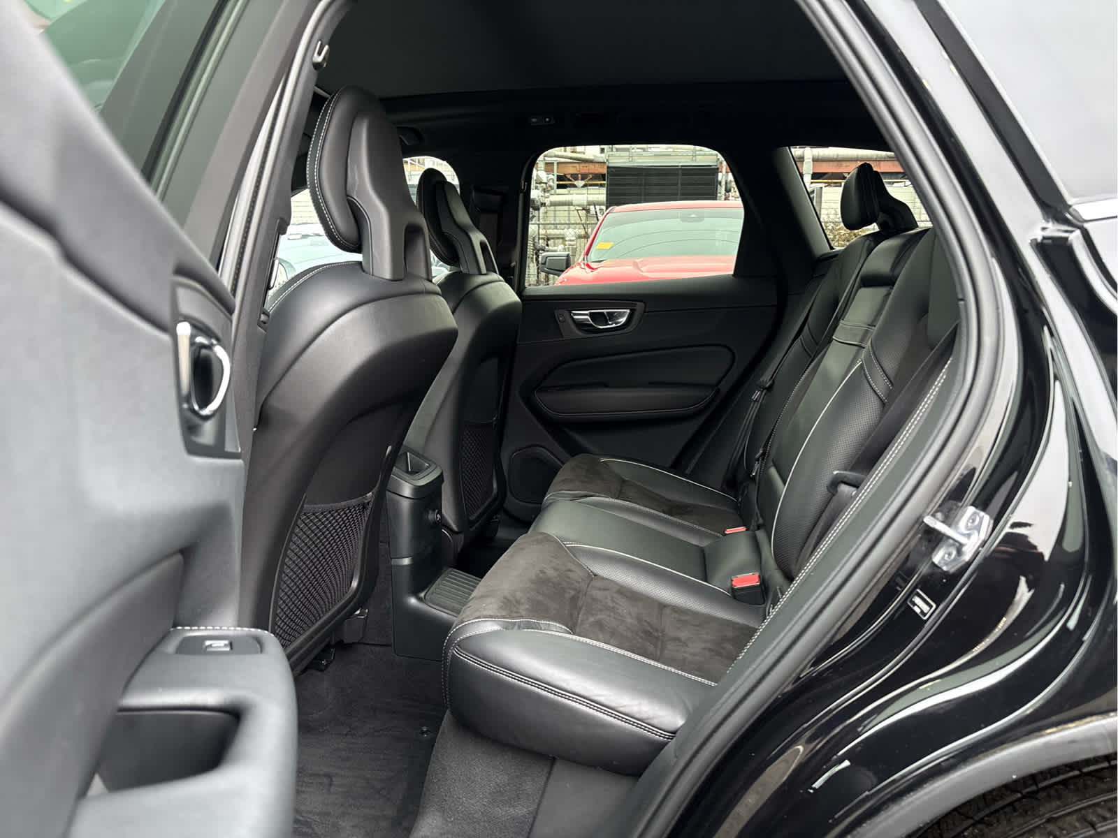 2019 Volvo XC60 R-Design