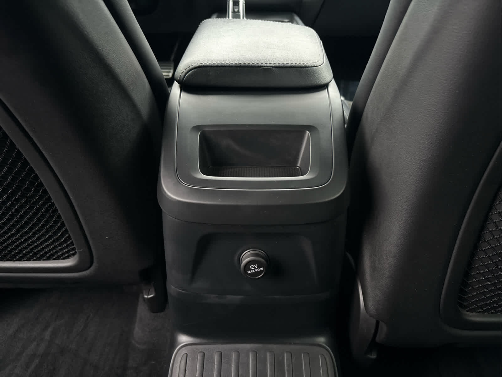 2019 Volvo XC60 R-Design