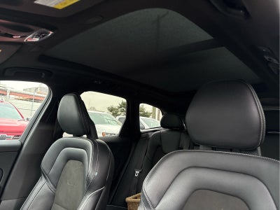 2019 Volvo XC60 R-Design