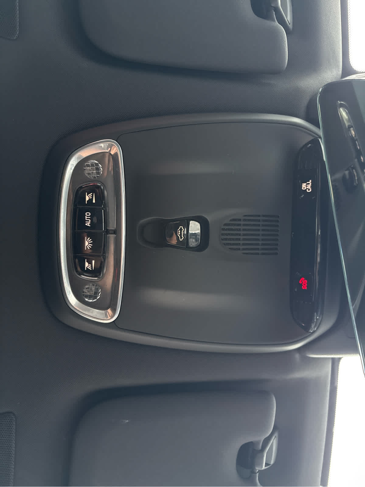 2019 Volvo XC60 R-Design