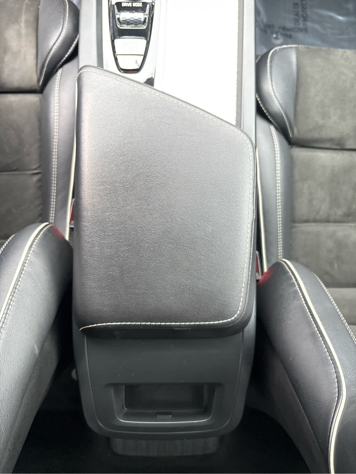 2019 Volvo XC60 R-Design