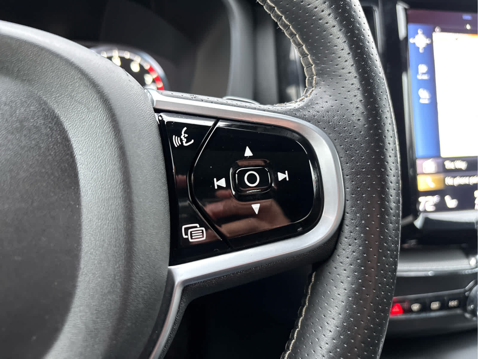 2019 Volvo XC60 R-Design