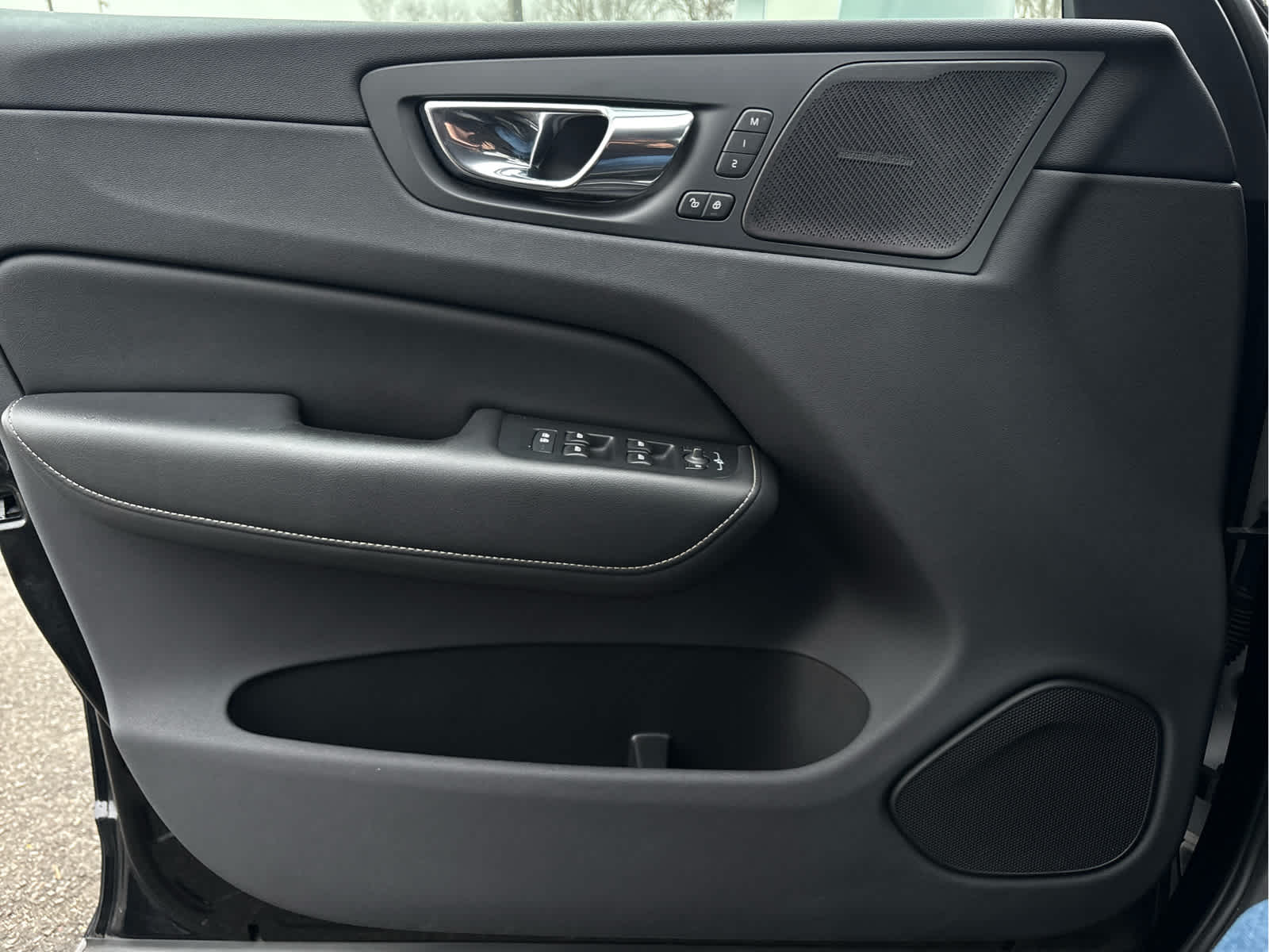 2019 Volvo XC60 R-Design