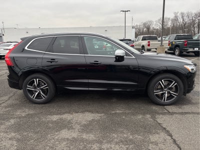 2019 Volvo XC60 R-Design